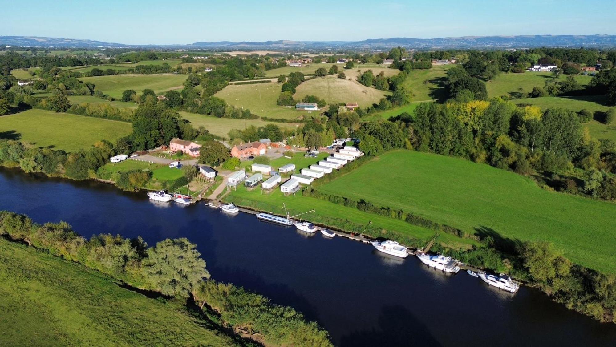 Severnside Boat And Caravan Park Gloucestershire - Caravan 1 Deerhurst Eksteriør bilde