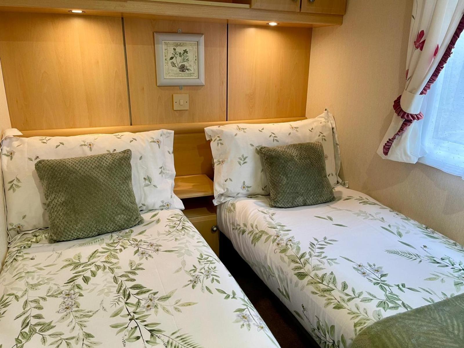 Severnside Boat And Caravan Park Gloucestershire - Caravan 1 Deerhurst Eksteriør bilde